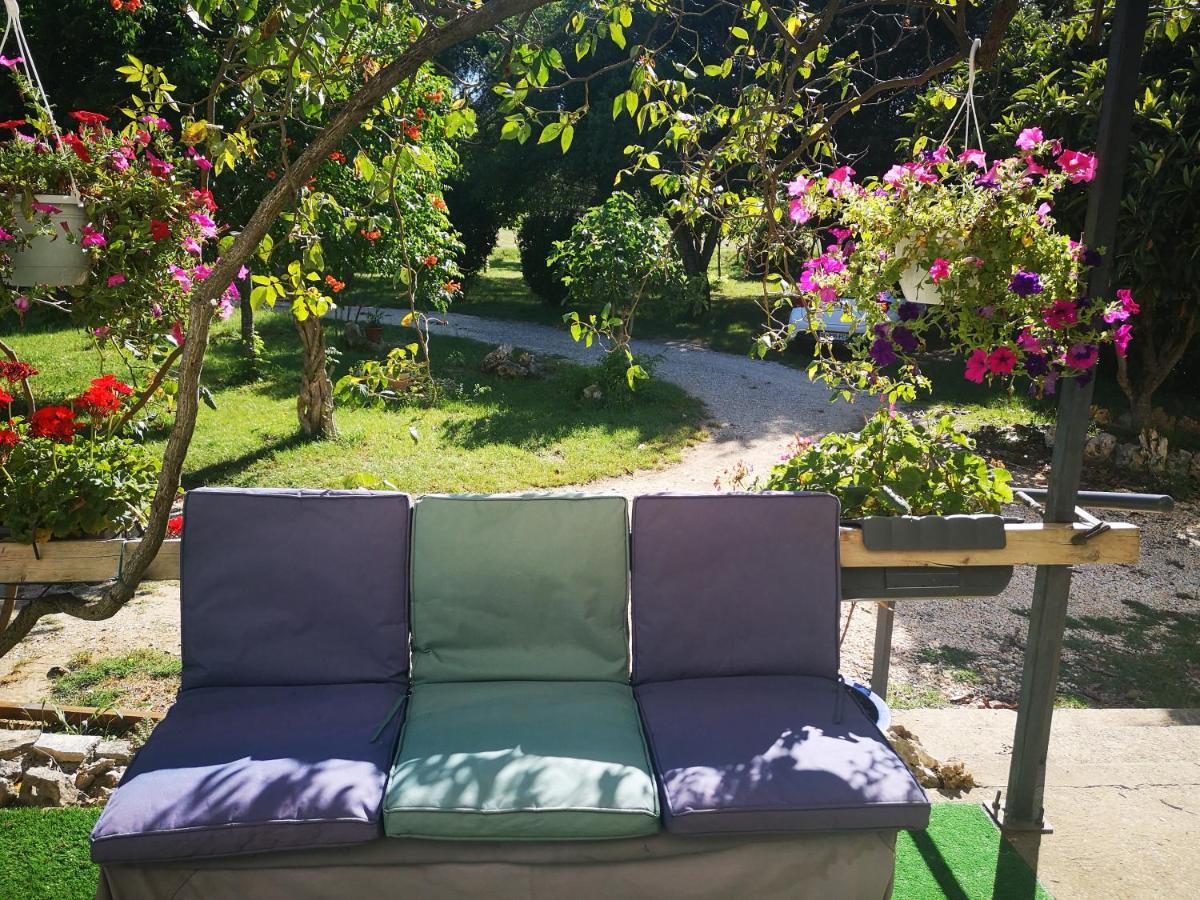 Hotel Mado Verfeuil Zewnętrze zdjęcie